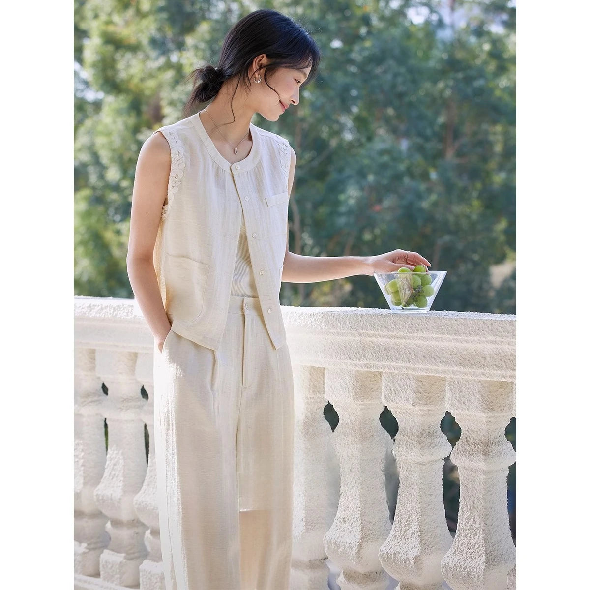 Woman Summer Outfits 2026 Sleeveless Vest